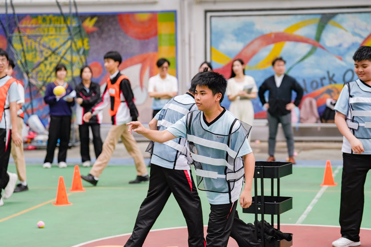 _DSC0346 收集太空碎片