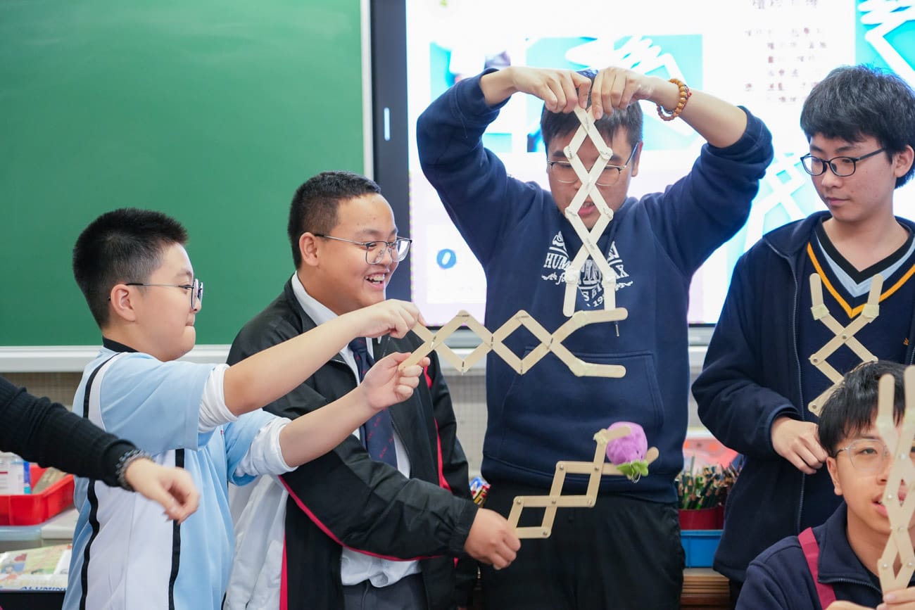 DSC08863 STEAM WEEK 生物化學物理工作坊